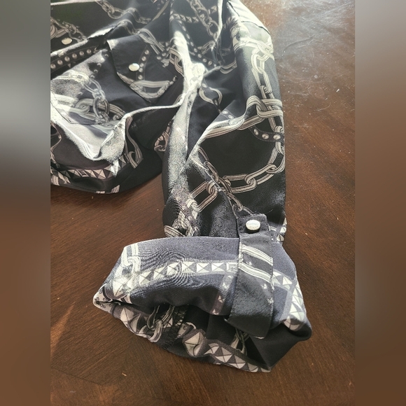 Michael Kors Black and Gray Chain Print Women's Blouse Sz.M - Picture 9 of 10